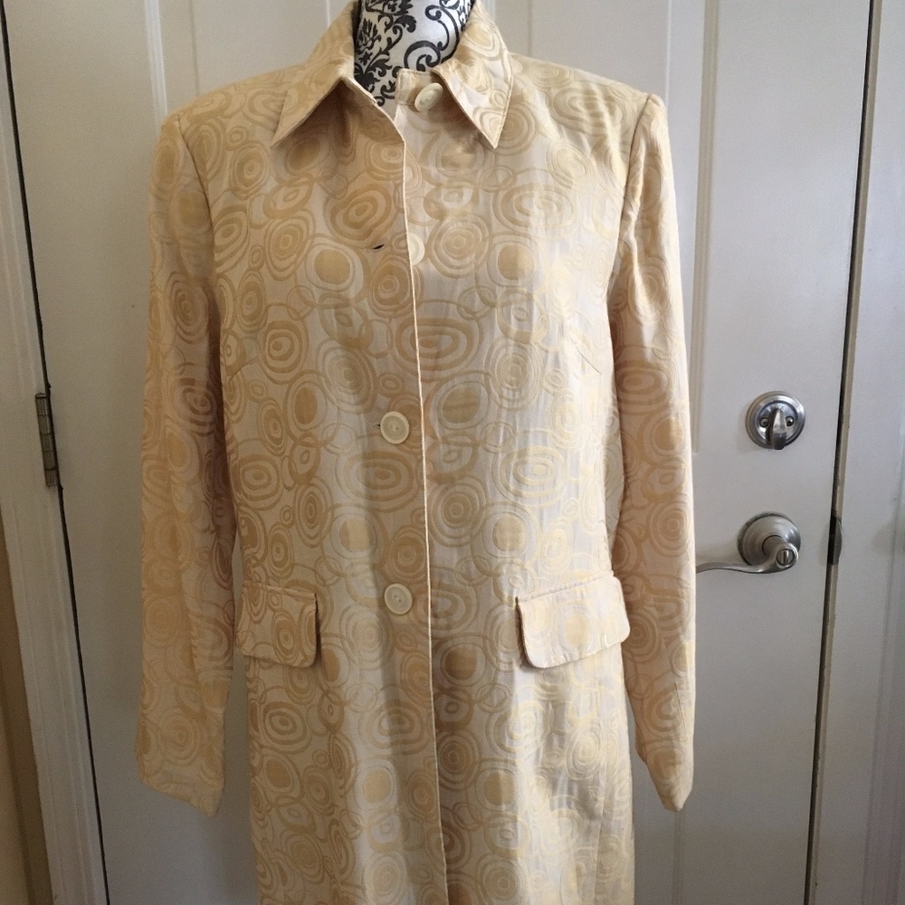 Revue Light Weight Long Coat Excellent Condition
